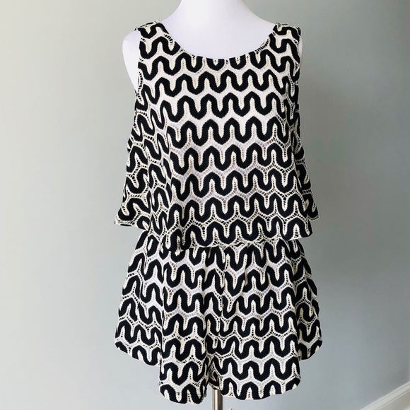 TopShop Matching Crochet Set - Picture 5 of 8